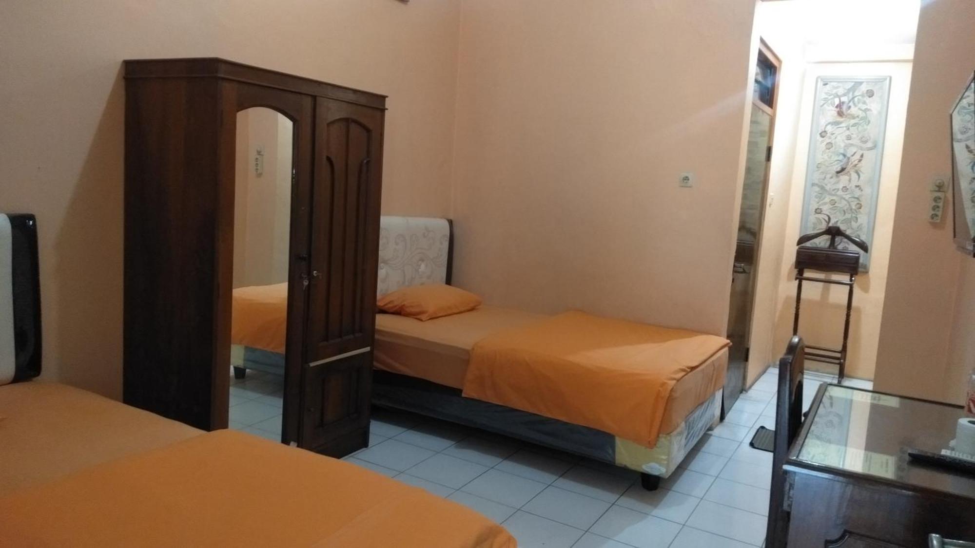 Seno Hotel 2*